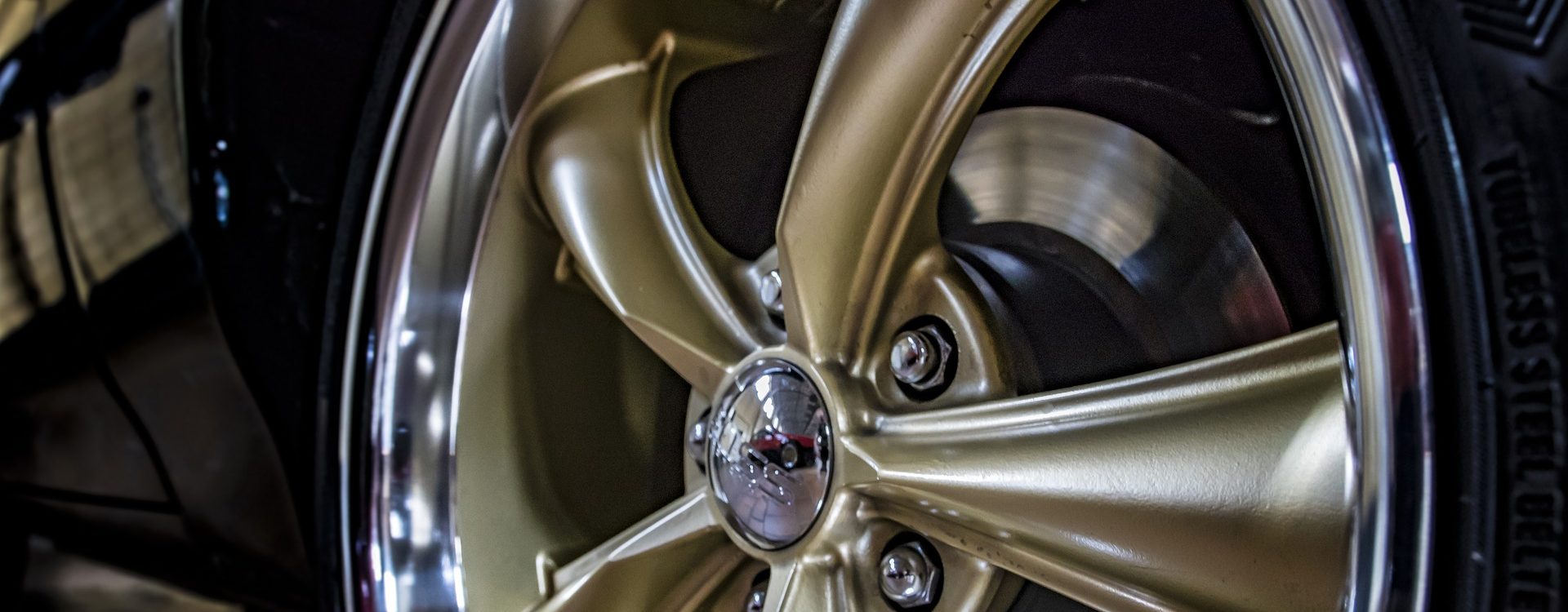 DEVOILAGE JANTES 2 1920X750 | L'atelier de la Jante Dévoilage et redressage de jantes près de Colmar et Mulhouse Cernay