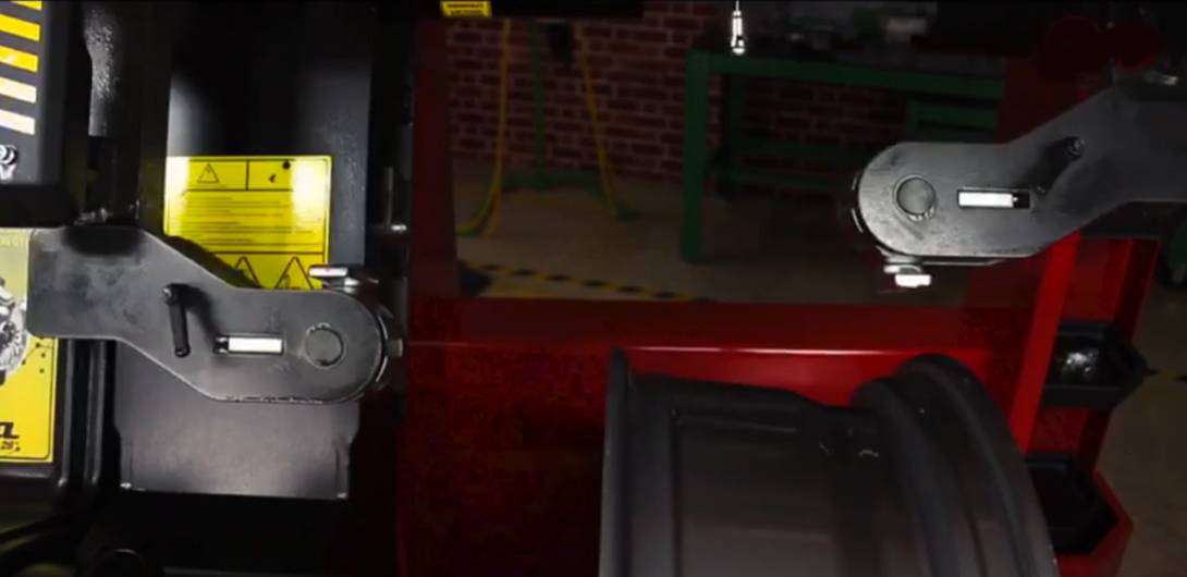 PANGEA 4 | L'atelier de la Jante PANGEA Prof. 1228 Machine Reparation de Jante Wintzenheim 0